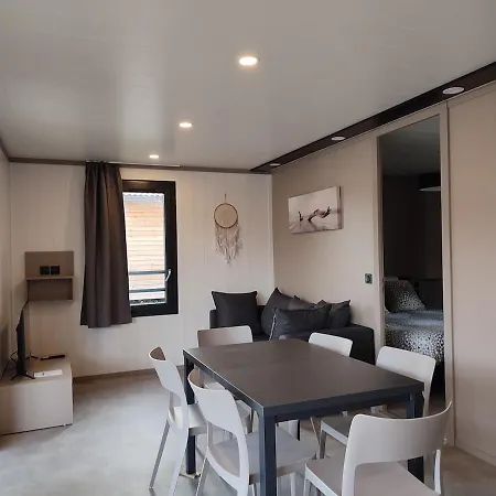 Du Der Neuf Confort Chalet *